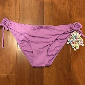 Becca large bottom NWT